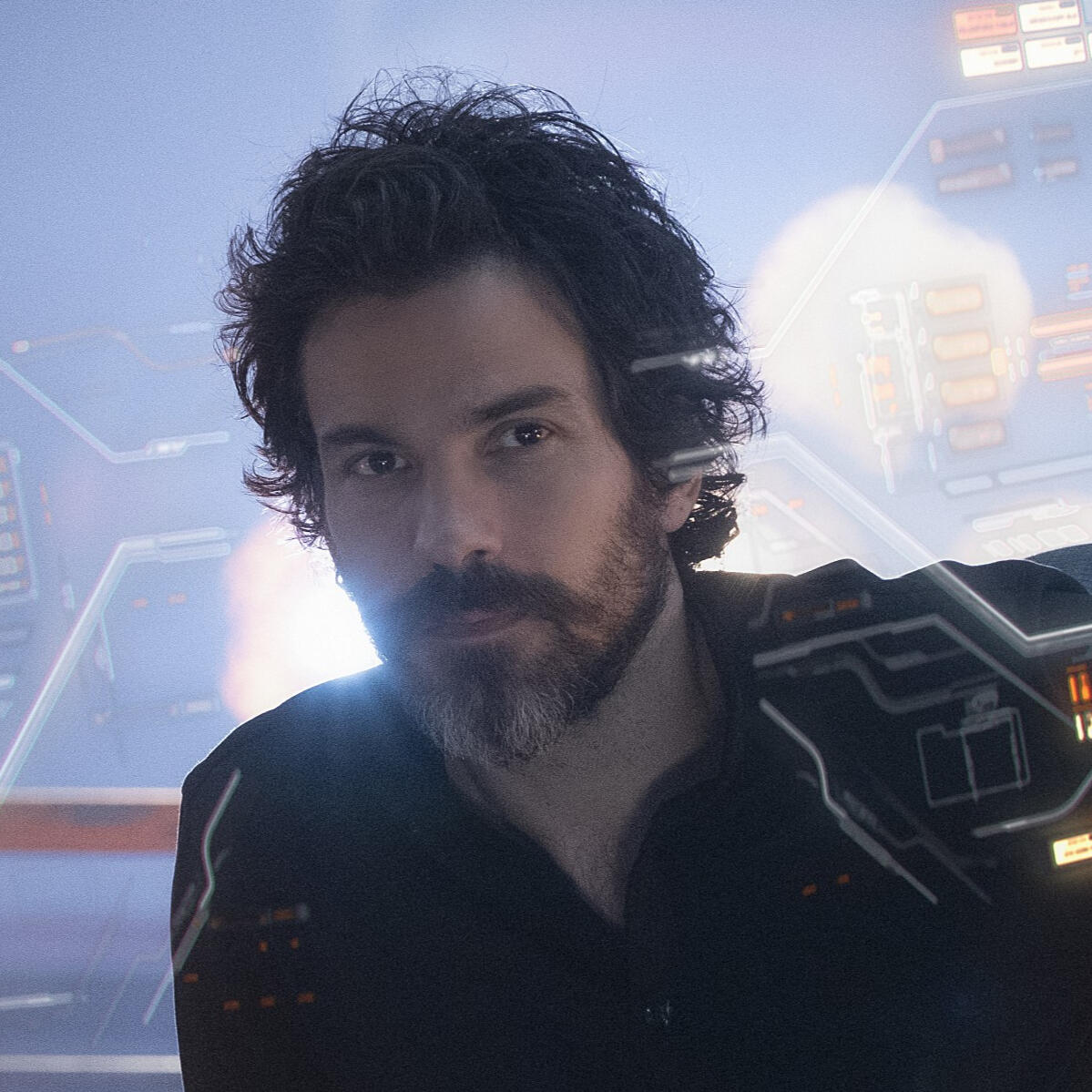 Santiago Cabrera